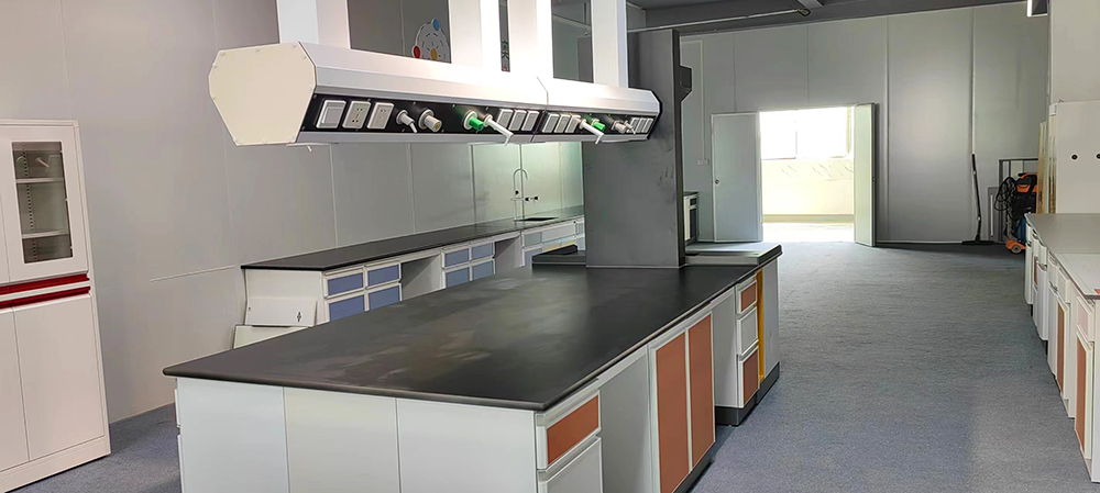 Integrated Modular Laboratory Furniture